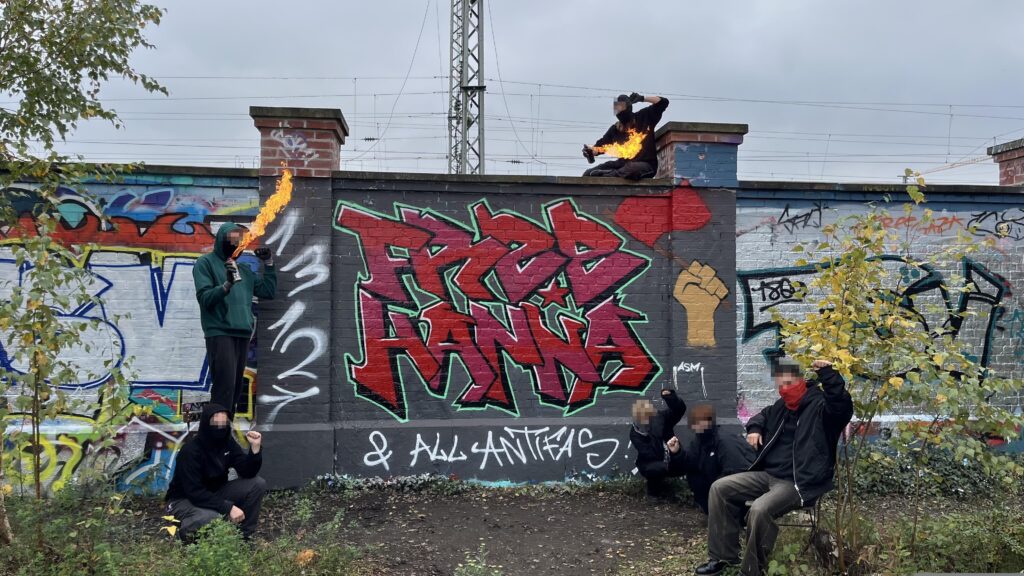 Solidaritätsbekundgung mit einem Graffiti für die inhaftierte Antifaschistin Hanna