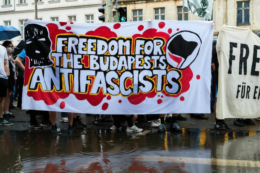 Banner with "Freedom for the Budapests Antifascists" written on it